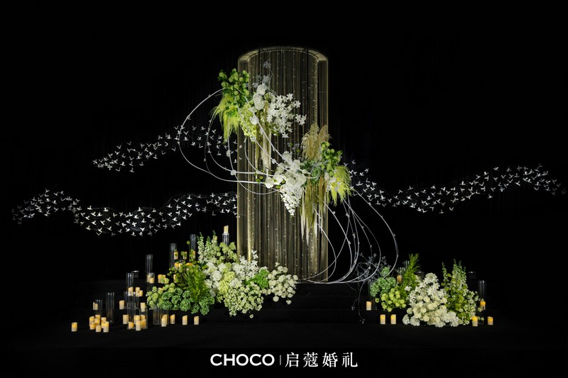 婚纱照相框怎么挂墙上不用钉子