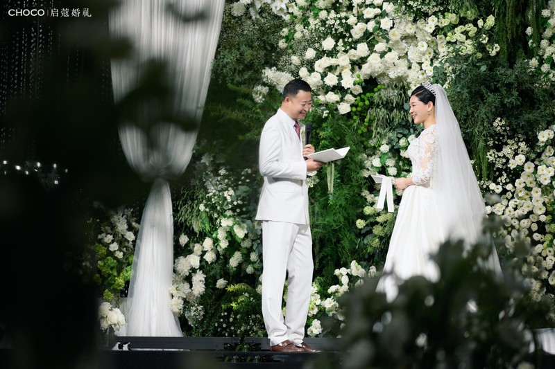 婚纱照80张入册多吗